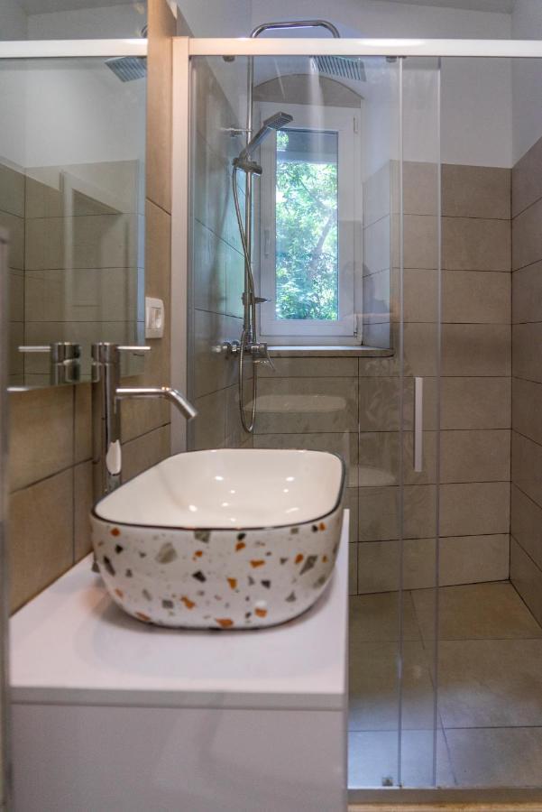 Garden In The Center Apartment สปลิท ภายนอก รูปภาพ
